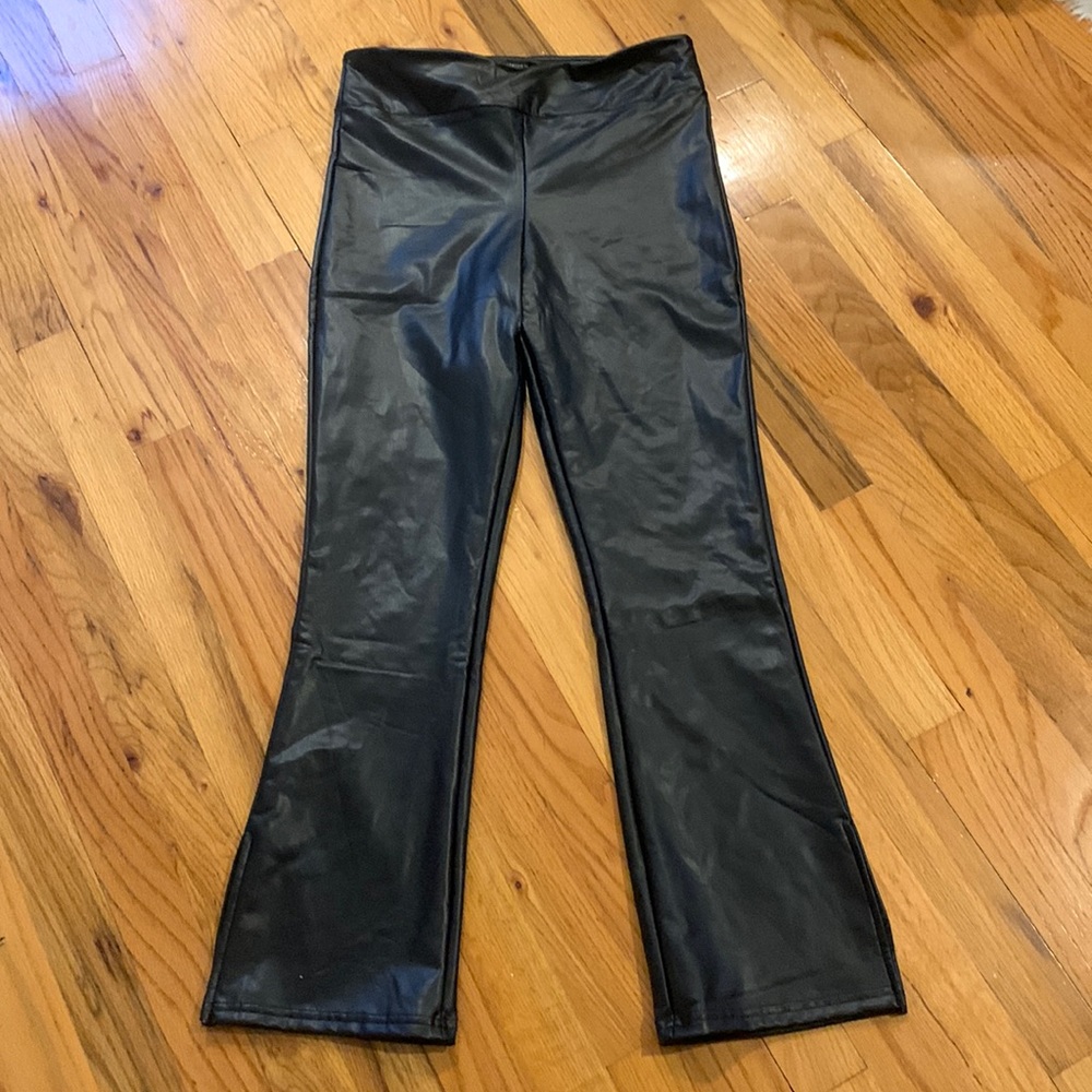 NWT Forever 21 Faux Leather Pull on Pants - Size L